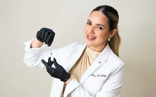 How to Choose a Botox Injector in Miami: Credentials, Red Flags & Questions to Ask